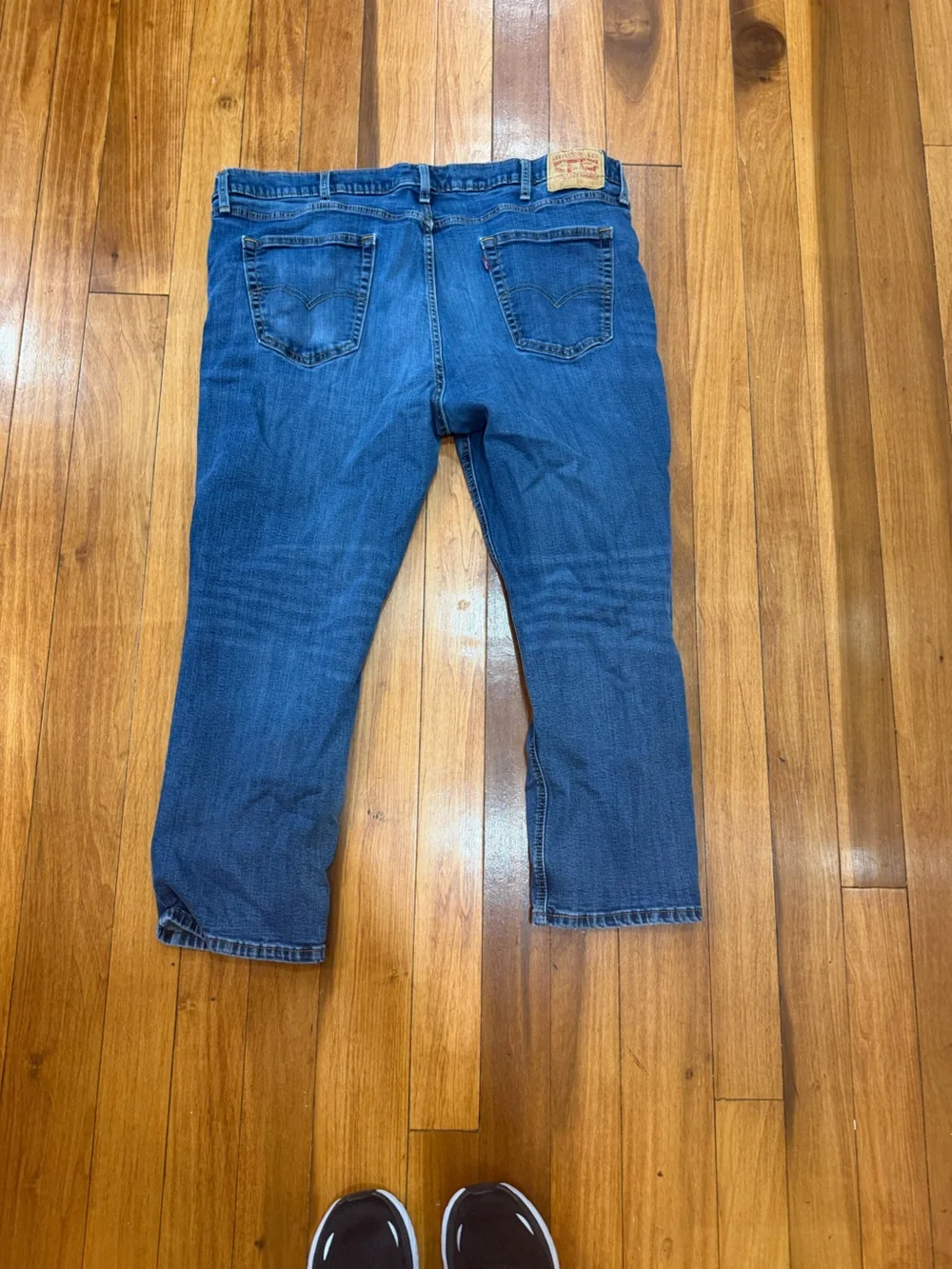 Levis waist 44